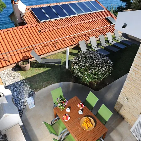 Apartman Wunderschoene In Crveni Vrh Mit Grill- Terrasse Und Garten By Interhome *