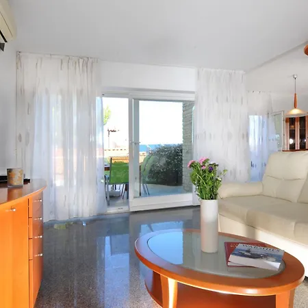 Wunderschoene In Crveni Vrh Mit Grill- Terrasse Und Garten By Interhome Apartment *