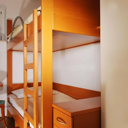 Apartman Wunderschoene In Crveni Vrh Mit Grill- Terrasse Und Garten By Interhome