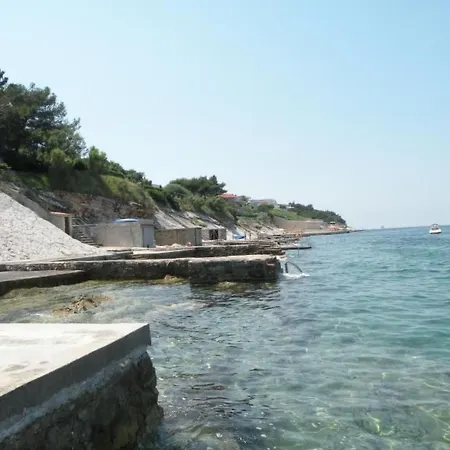 Wunderschoene In Crveni Vrh Mit Grill- Terrasse Und Garten By Interhome Apartment Savudrija